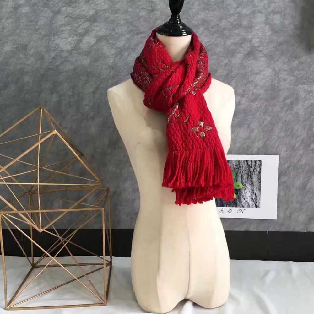Happy New Year🔥$399‼️LOGOMANIA SHINE SCARF Red